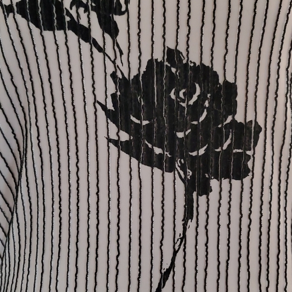 Dolce & Gabbana grey embellished shirt - Picture 5 of 7